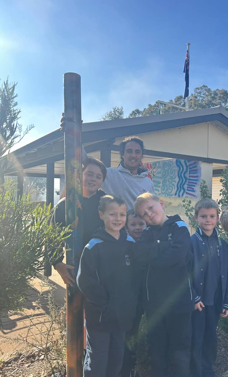 No photo description available.